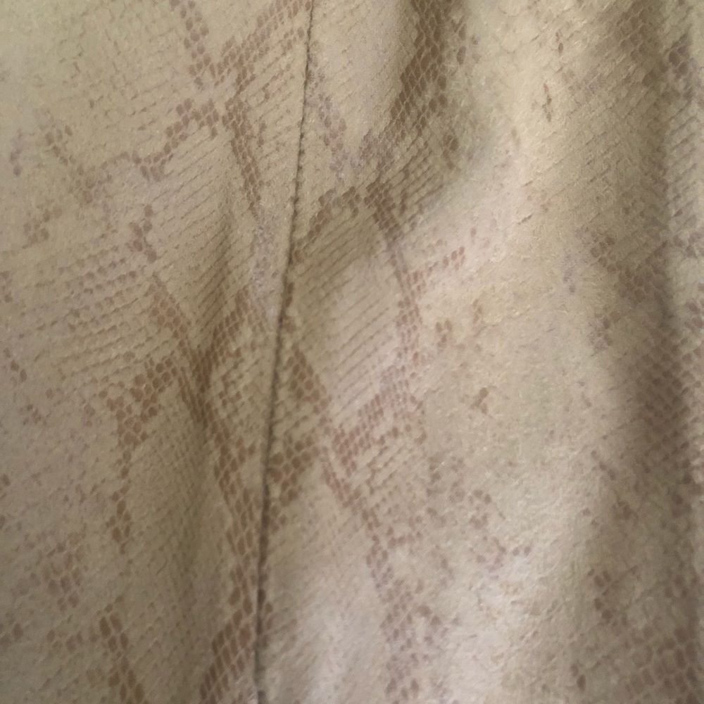 Good American snakeskin suede skinny pants size large or 8/10 NWT - Picture 5 of 5